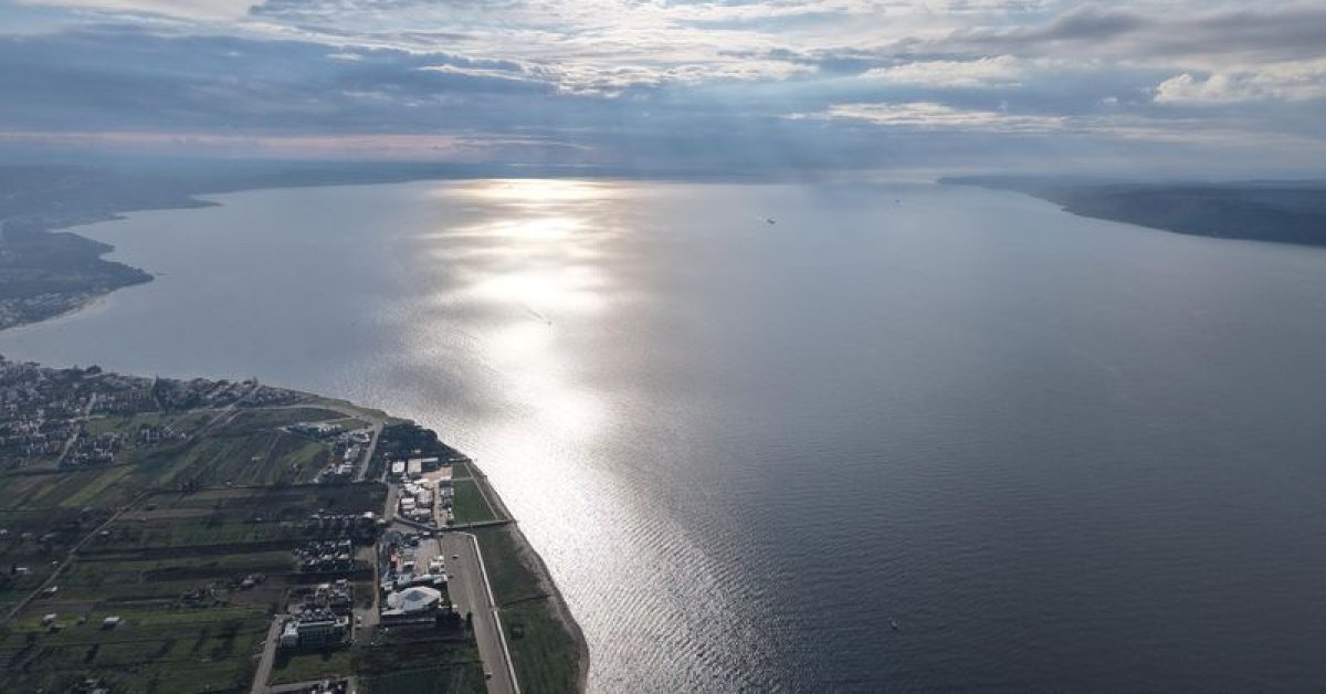 Transit gemi geçişlerine kapatılan Çanakkale Boğazı tekrar açıldı