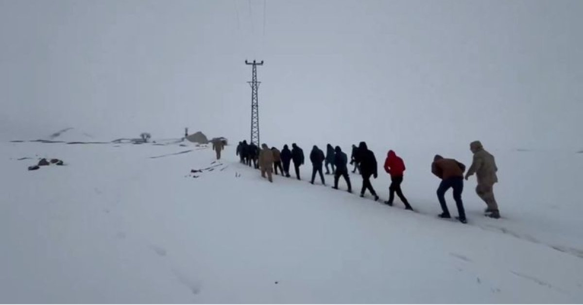 Son dakika: Bakan açıkladı! 26 ilde göçmen kaçakçılığı operasyonu: 59 tutuklama