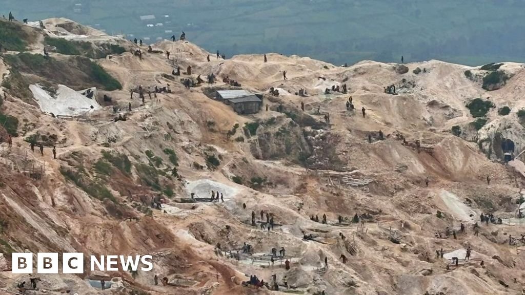 More than 200 killed in mine collapse in DR Congo