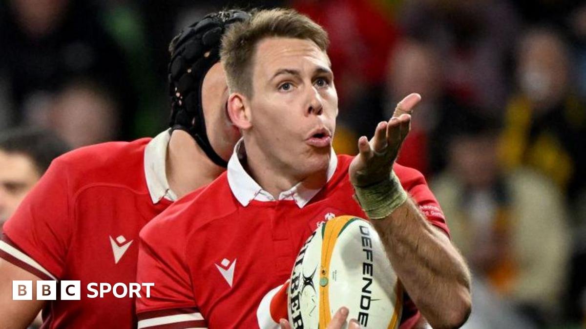 Liam Williams: Wales great retires from international rugby