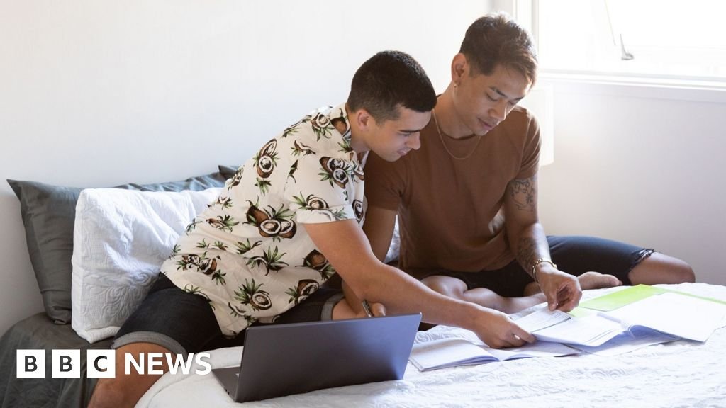 Millions to get £150 off energy bills for further five years