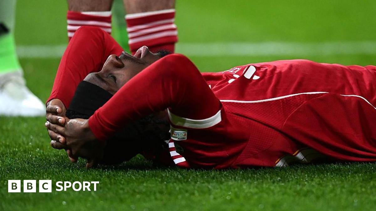 Liverpool: Jeremie Frimpong out for a few weeks with injury – Slot