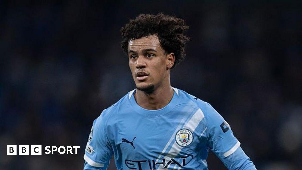 Oscar Bobb transfer news: Fulham close to reaching agreement for Manchester City winger