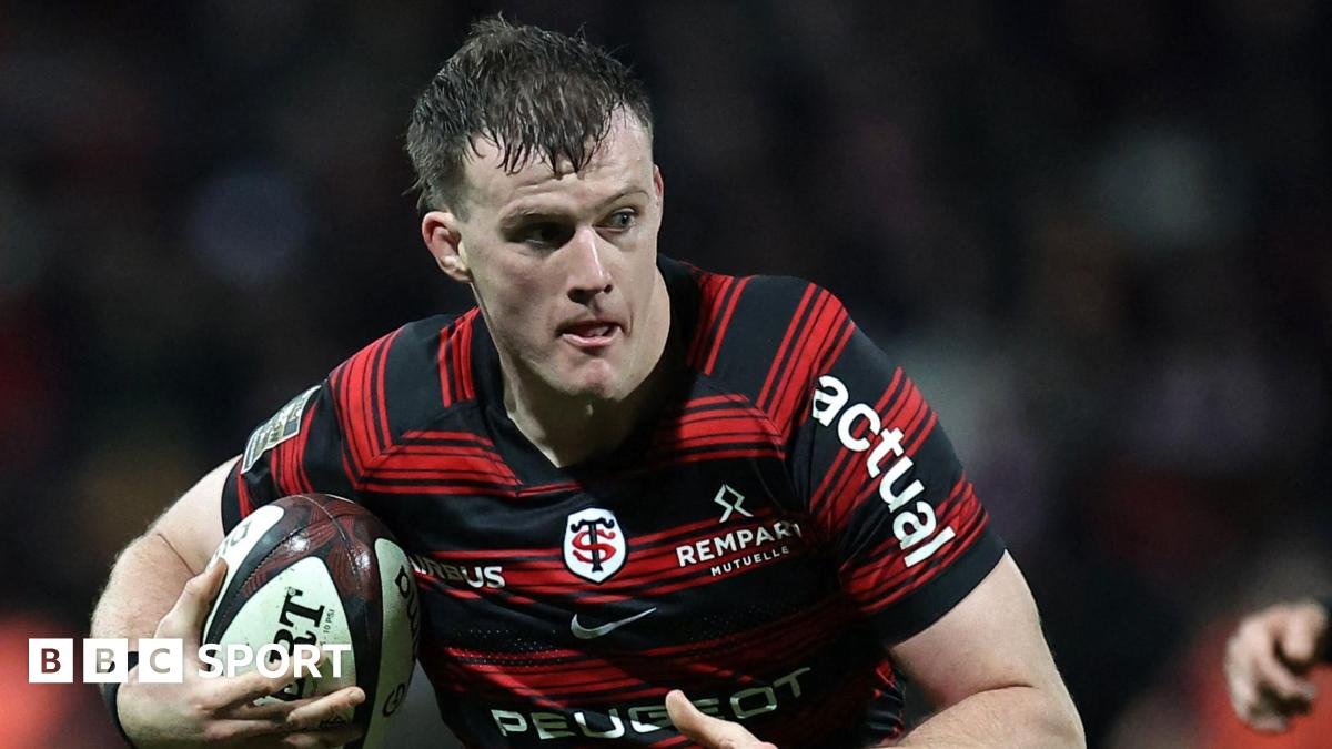 Six Nations: Joshua Brennan added to France squad for championship opener against Ireland