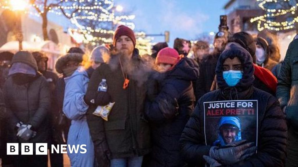 Protests in Minneapolis after man shot dead by immigration agents