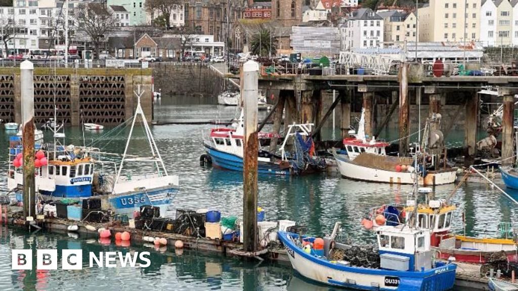 Guernsey inflation continues to slow, figures show