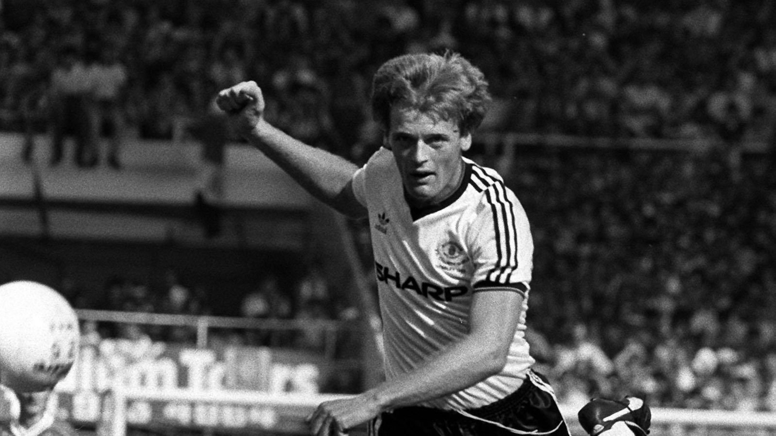 Gordon McQueen: Heading ‘likely’ contributed to brain injury leading to ex-footballer’s death, coroner finds | Football News