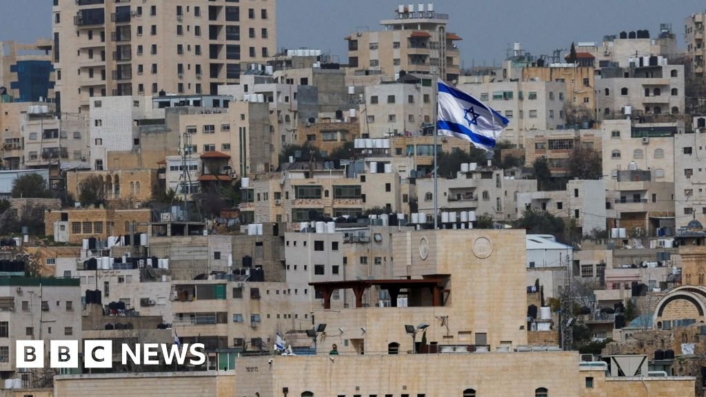 ‘We are not protected’ says Hebron mayor, as Israel expands control of West Bank