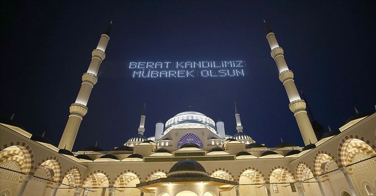 Anlamlı, kısa, uzun, dualı, farklı, en güzel, yeni, resimli galeri Berat Kandiliniz Mübarek Olsun mesajları ve sözleri