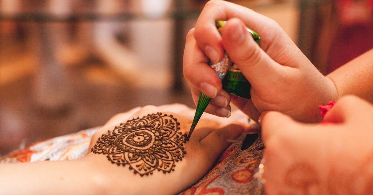 Hint kınası günah mı? Diyanet’e göre Hint kınası caiz mi?