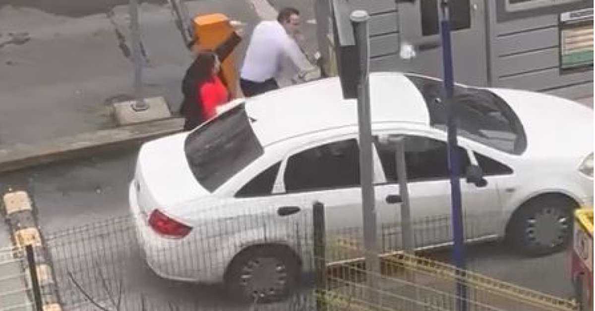 Son dakika: İstanbul haberleri: Kadıköy’de yol verme tartışması büyüdü… Otomobilin aynasını kırdı