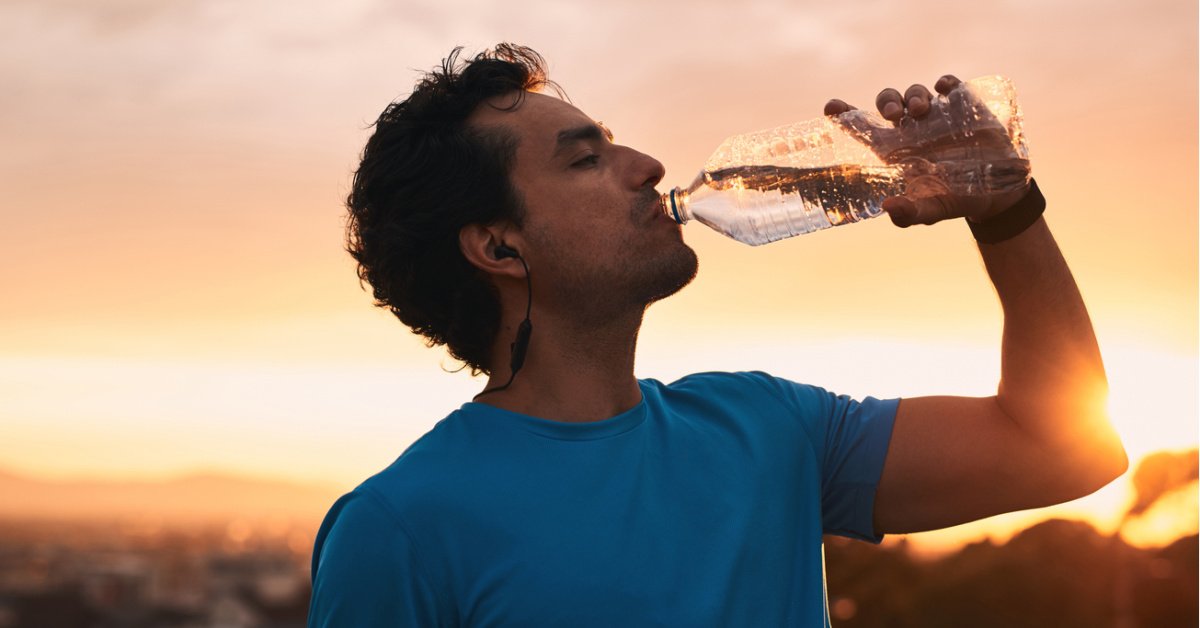 Ayakta su içmek günah mı? Diyanet’e göre ayakta su içmek caiz mi?