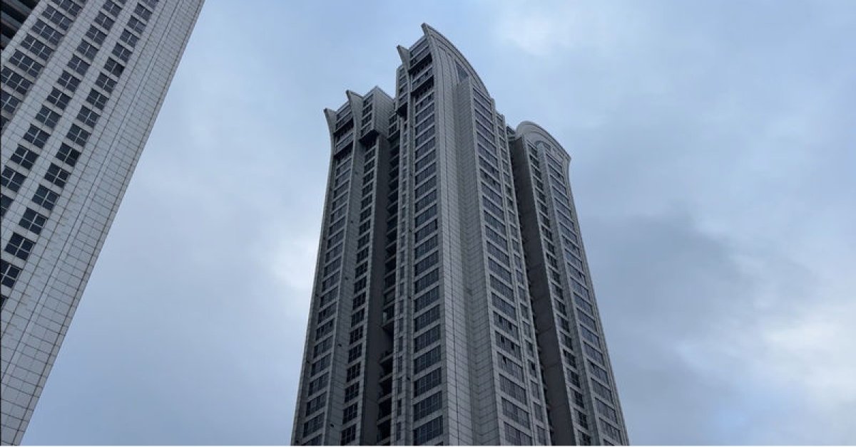 İstanbul’da dehşet! Küçük çocuk 30.kattaki balkondan düştü!