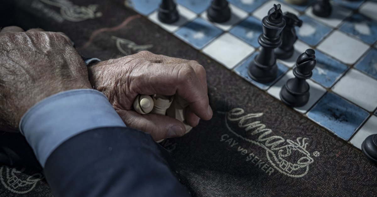 Müdavimlerinin buluşma noktası: Satranç kıtlama