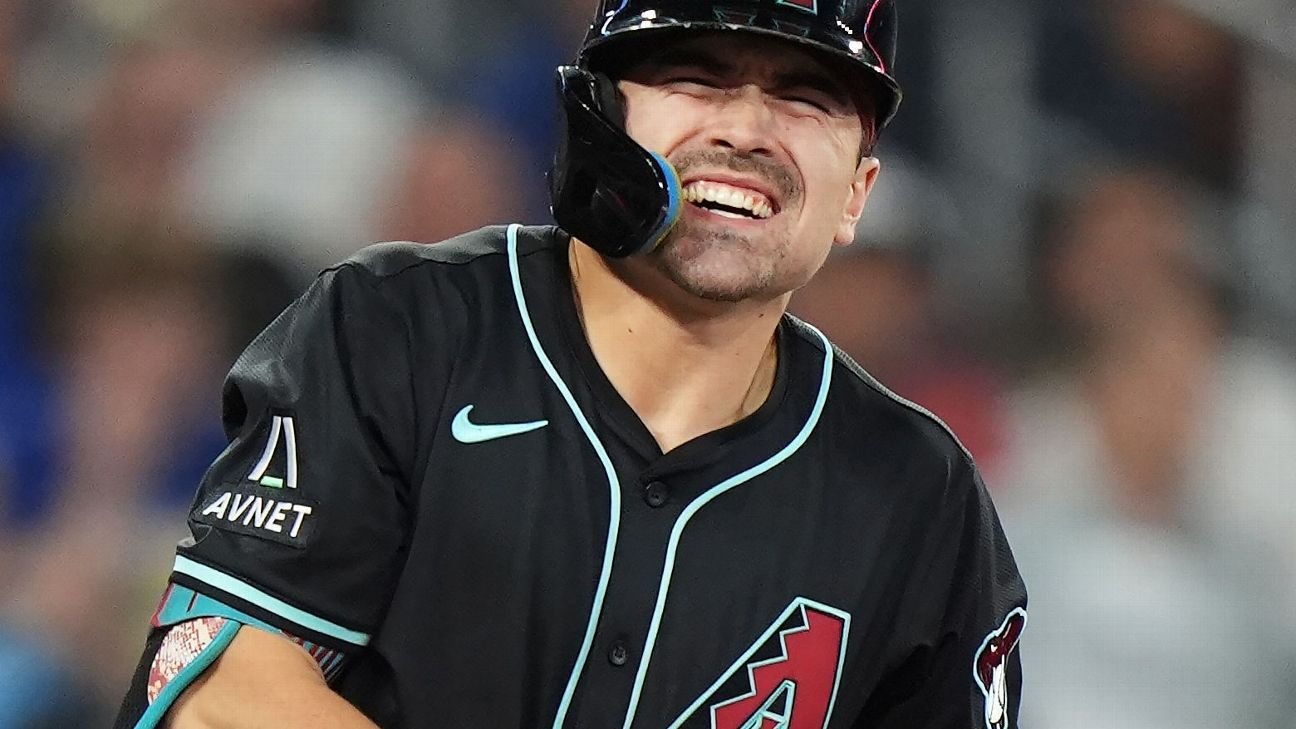 Sources: Diamondbacks’ Carroll to have hand surgery, miss WBC