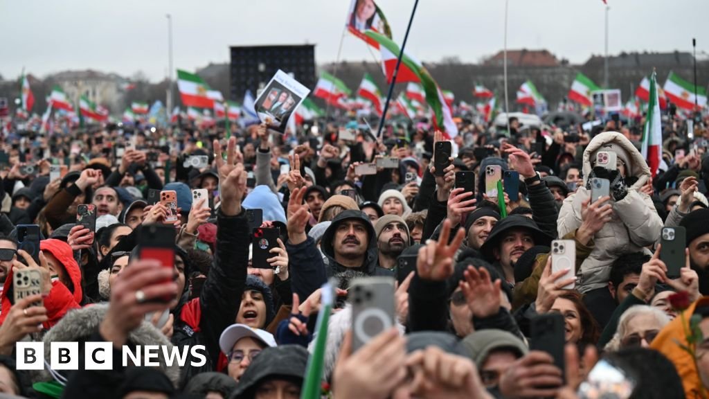 Hundreds of thousands join Iran protests around the world