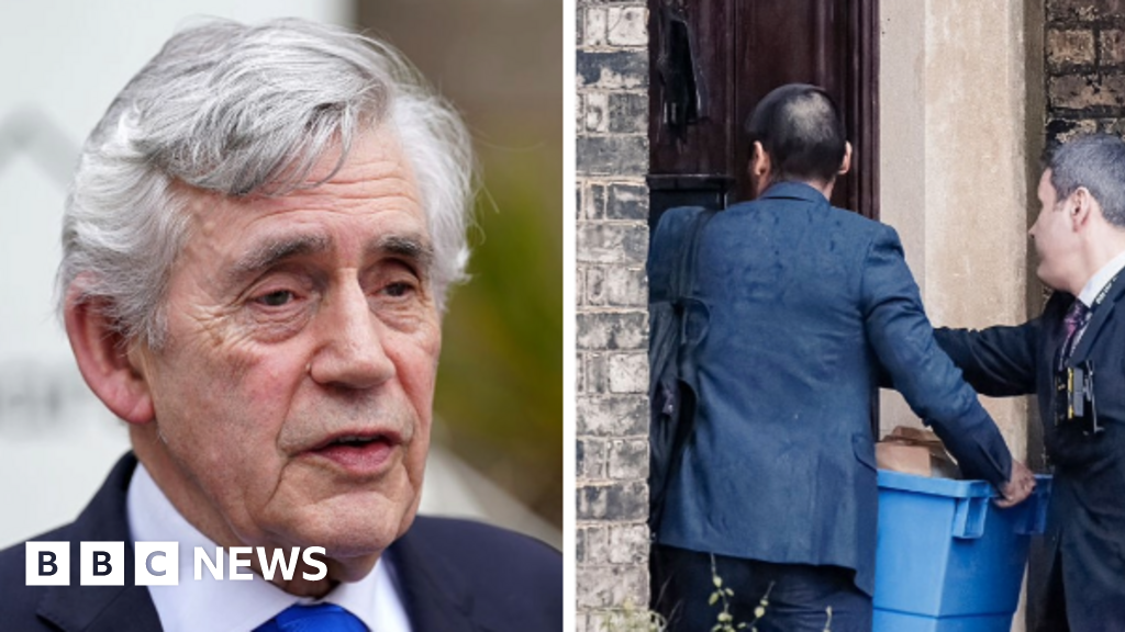 Mandelson scandal is 'serious' for Starmer but PM is 'man of integrity', Brown says